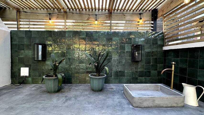 Beautiful River House in heart Newlands village gallery image 4