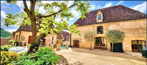 Gîtes with swimming pool near Sarlat, sleeps 12