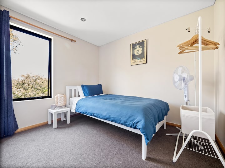 საძინებელი 4