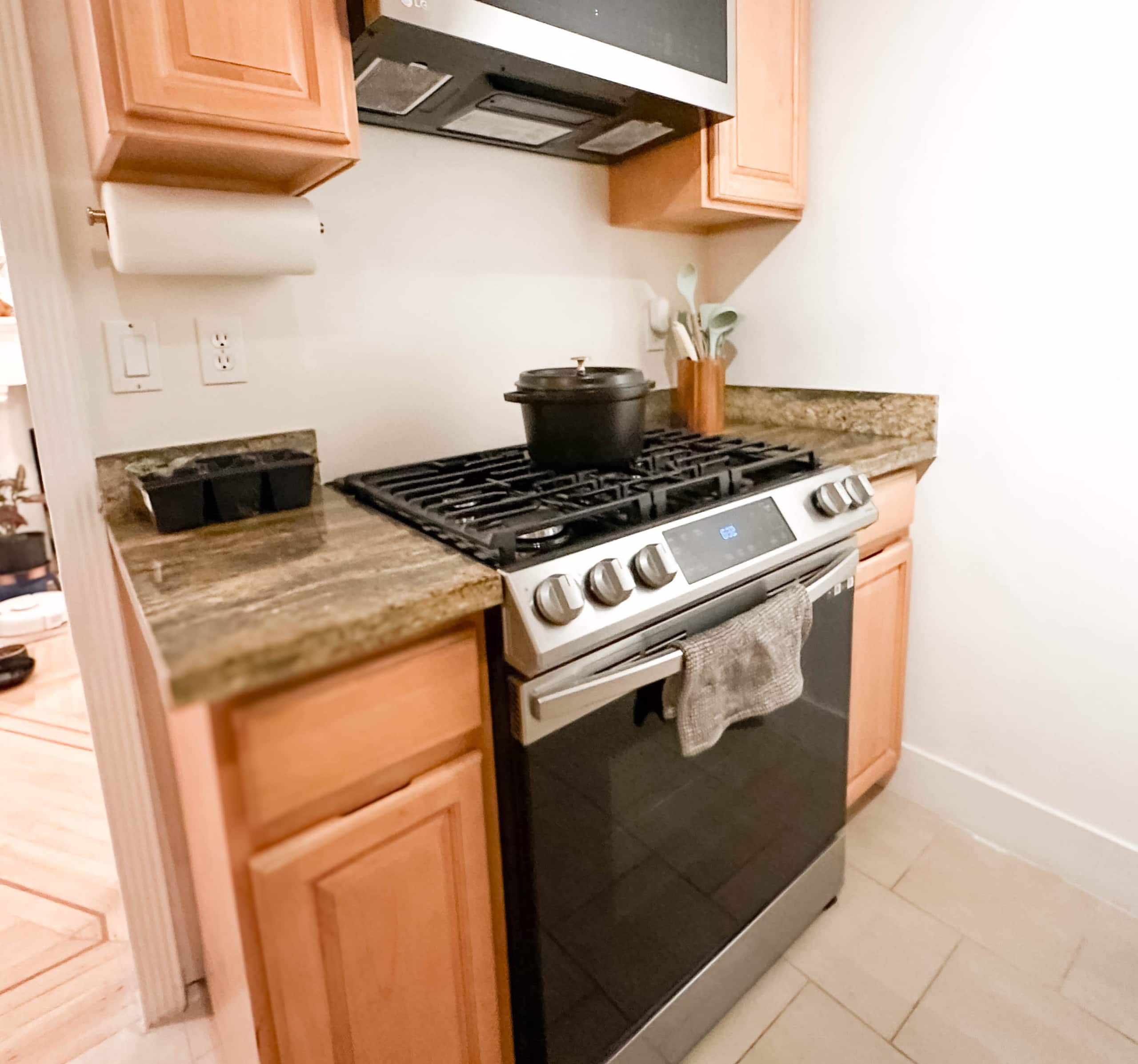 Home in San Francisco · ★4.95 · 4 bedrooms · 6 beds · 2 baths - Image 11