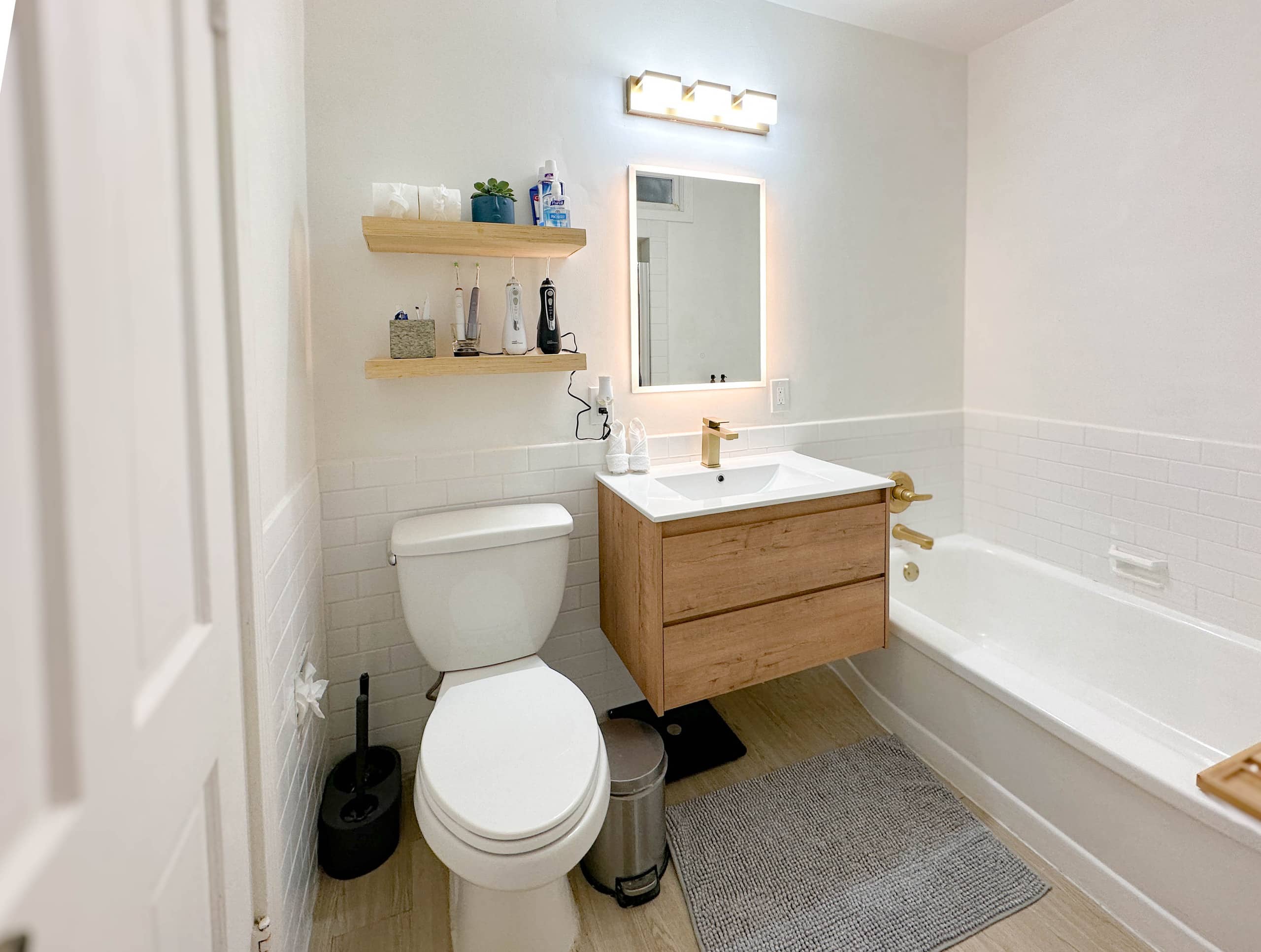 Home in San Francisco · ★4.95 · 4 bedrooms · 6 beds · 2 baths - Image 42