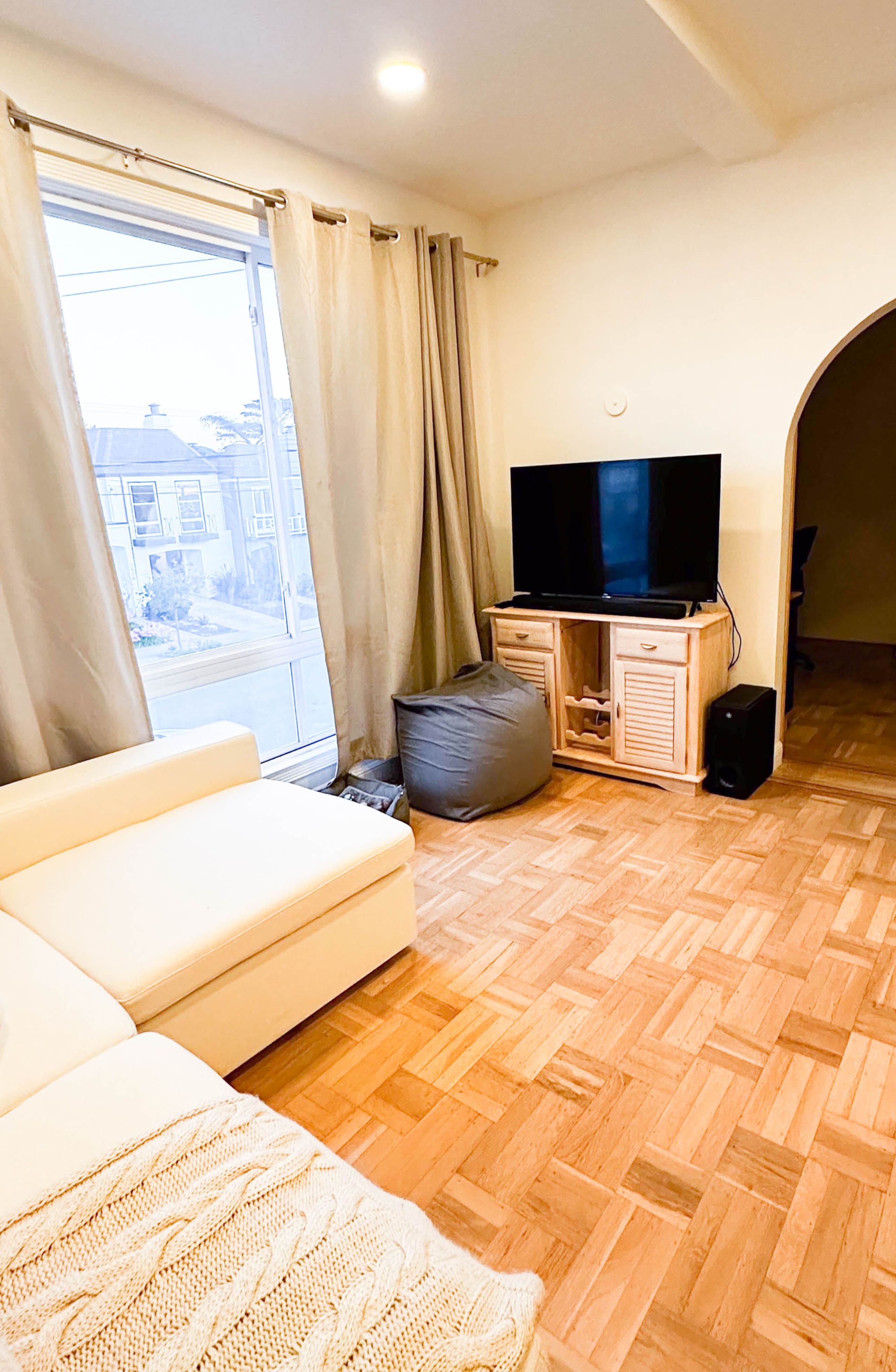 Home in San Francisco · ★4.95 · 4 bedrooms · 6 beds · 2 baths - Image 5