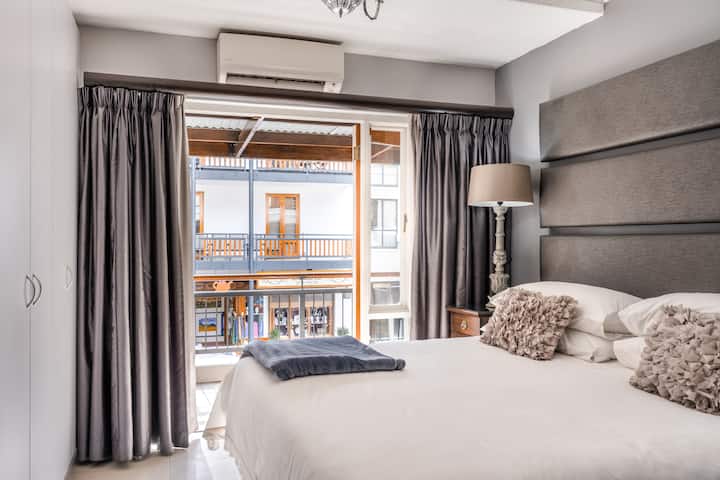 Enjoy the Stellenbosch vibe from your apartment