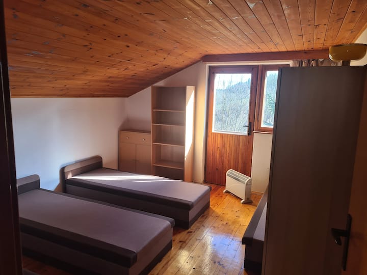 Dhomë gjumi 2