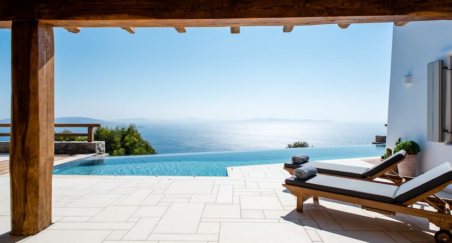 Villa Olivia with Stunning Views to Mykonos town. gallery image 2