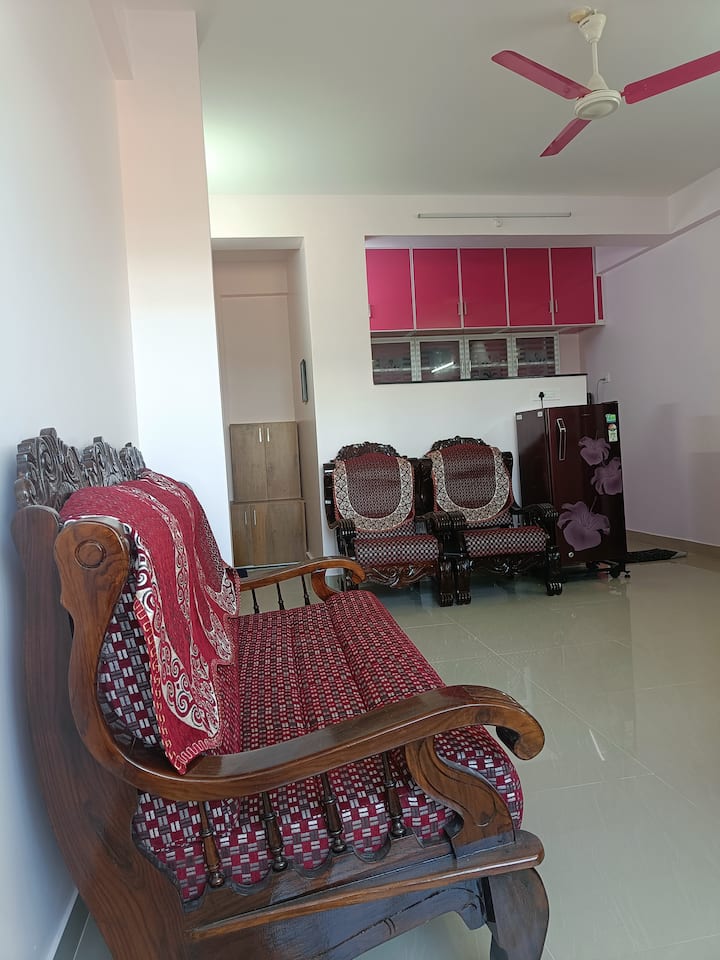 2 Bhk Furnished Flat - 200 M To Guruvayoor Temple - Guruvayur