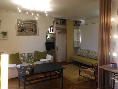 Top Airbnb: Heart of Paris (Le Marais) Nice view à Paris 4e Arrondissement