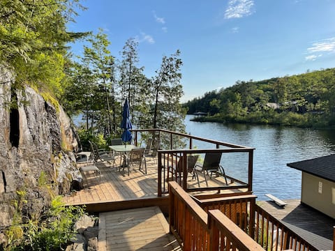 Waterfall Escape w/Sauna, Forest, on Lake Rosseau