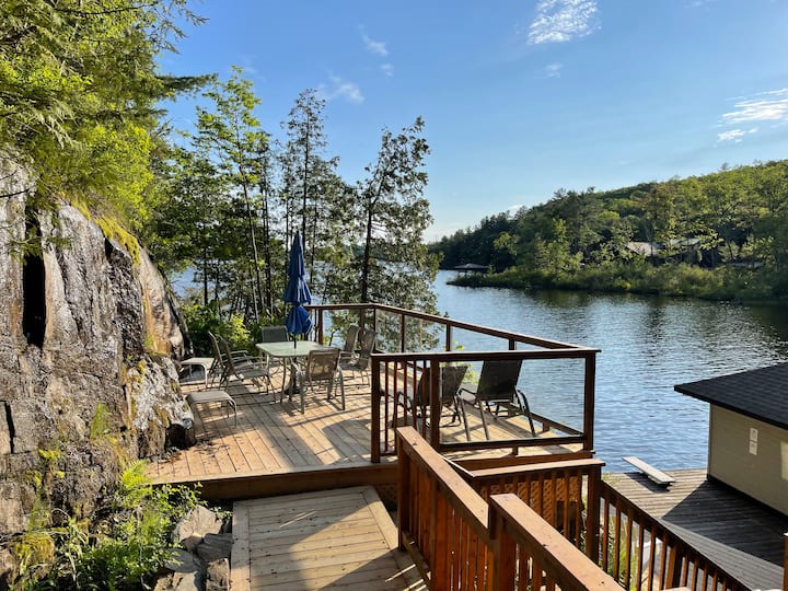 Waterfall Escape w/Sauna, Forest, on Lake Rosseau