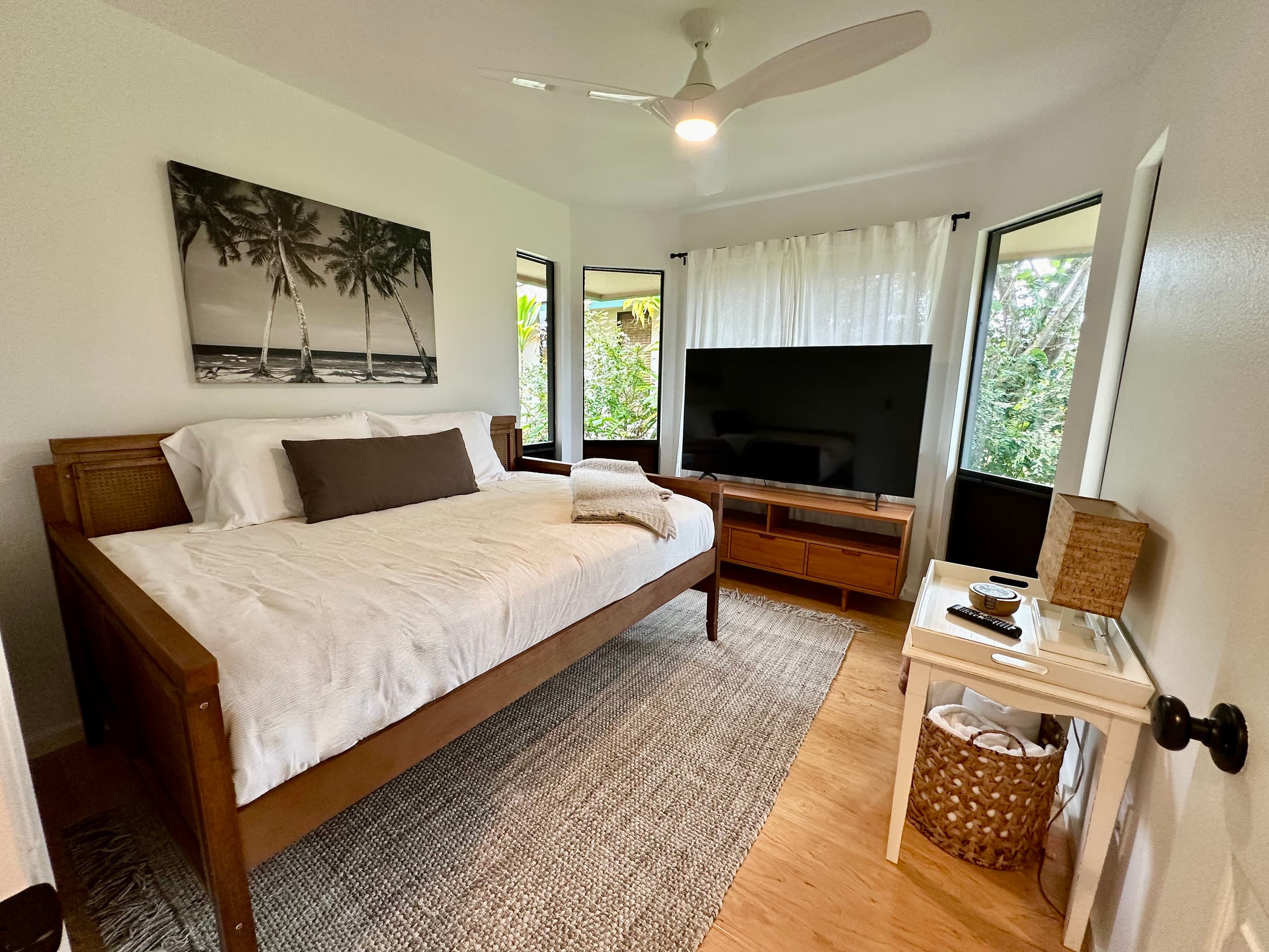 Home in Princeville · ★4.94 · 3 bedrooms · 3 beds · 2.5 baths - Image 17
