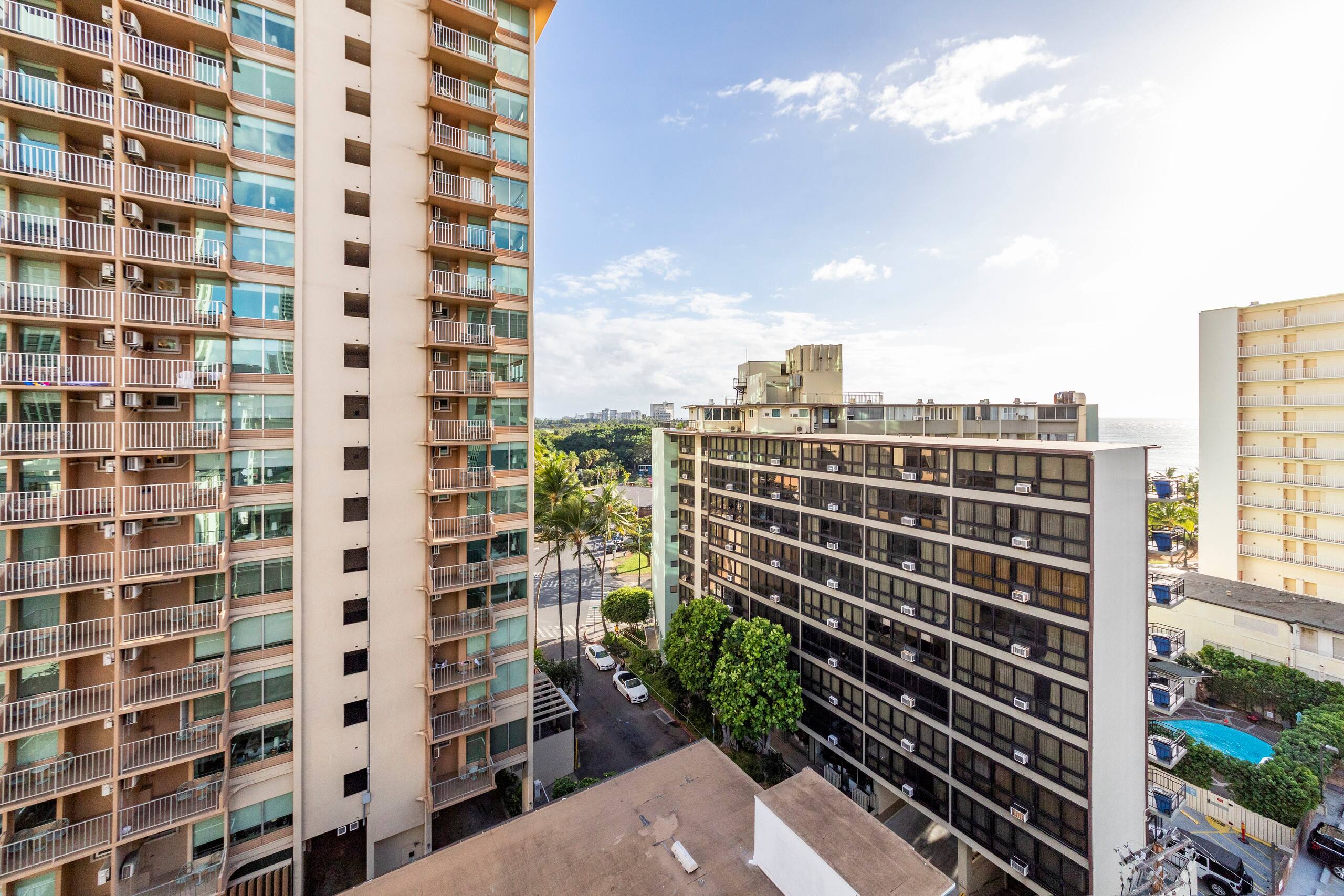 Condo in Honolulu · ★4.89 · 1 bedroom · 2 beds · 1 private bath - Image 26