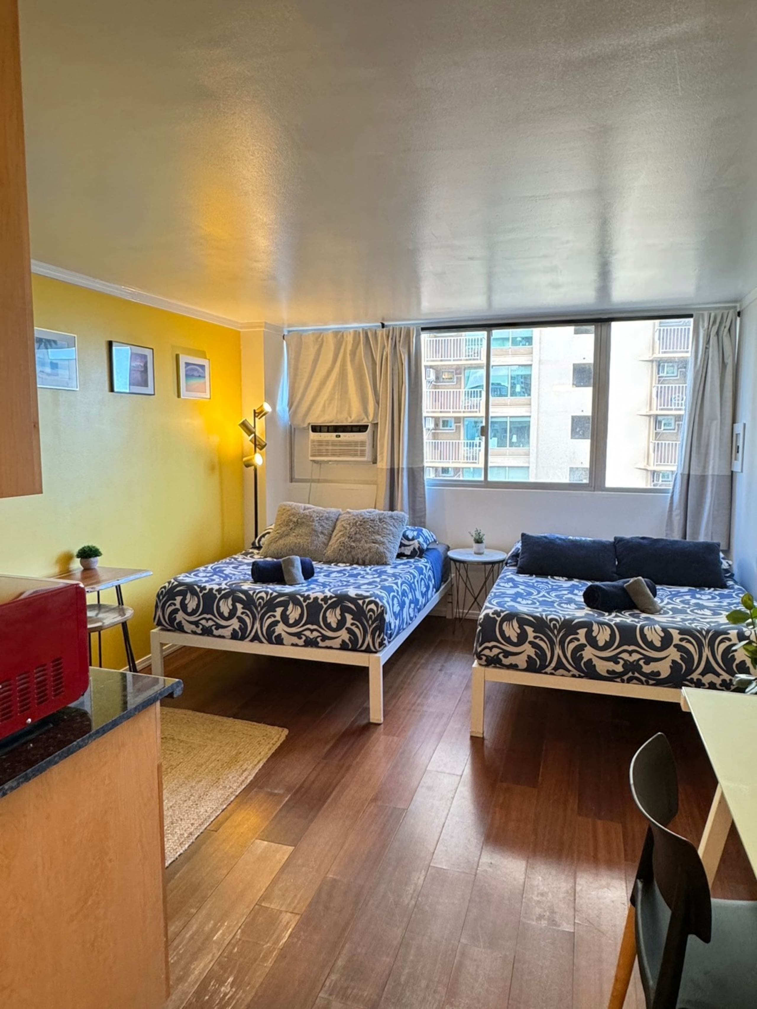 Condo in Honolulu · ★4.89 · 1 bedroom · 2 beds · 1 private bath - Image 8