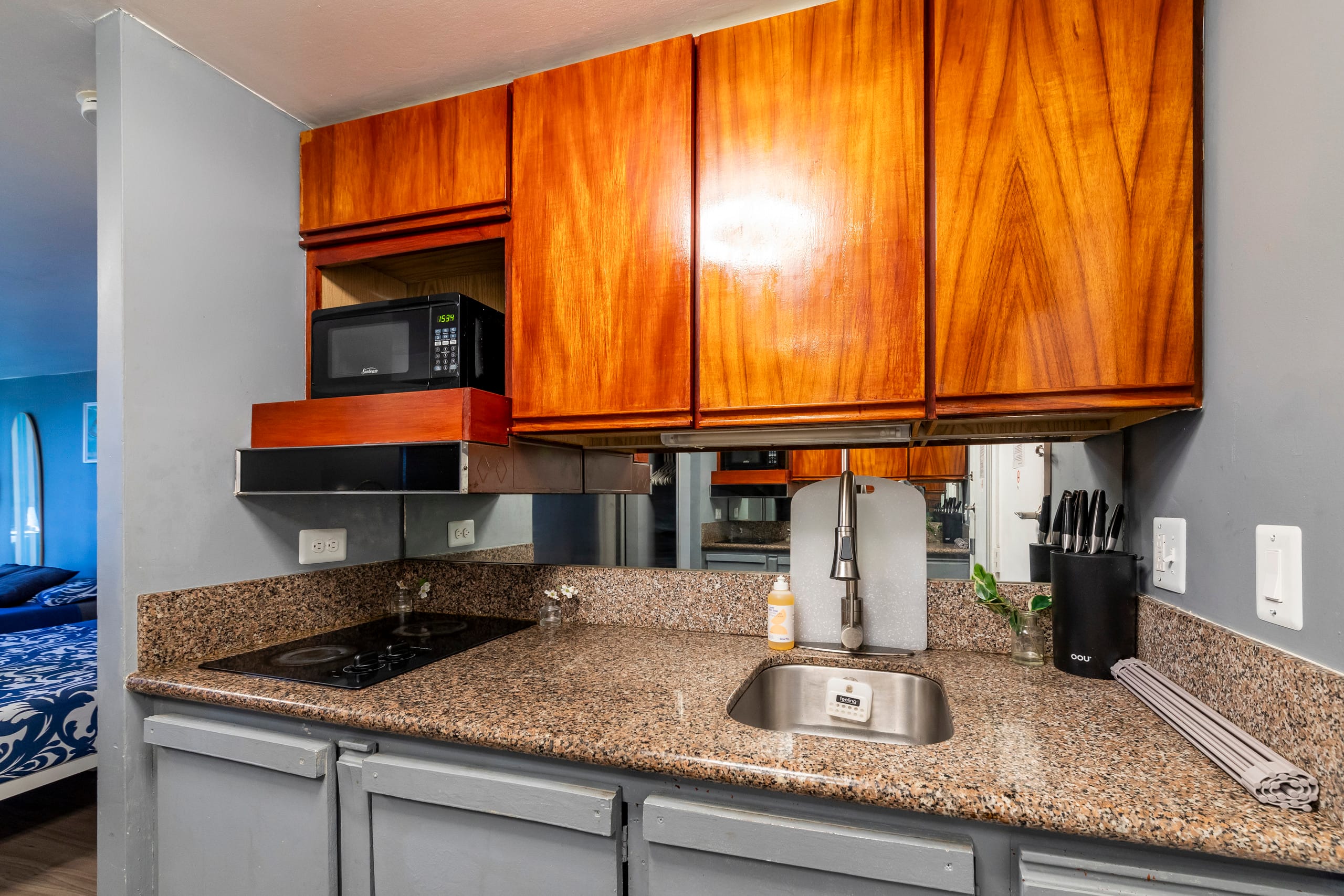 #Ocean view private studio W/free reserved parking - Image 1