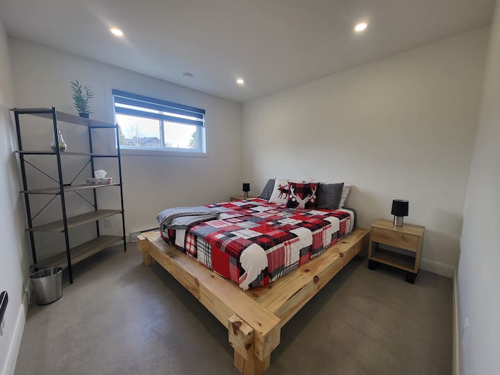 3号卧室配有1张标准双人床