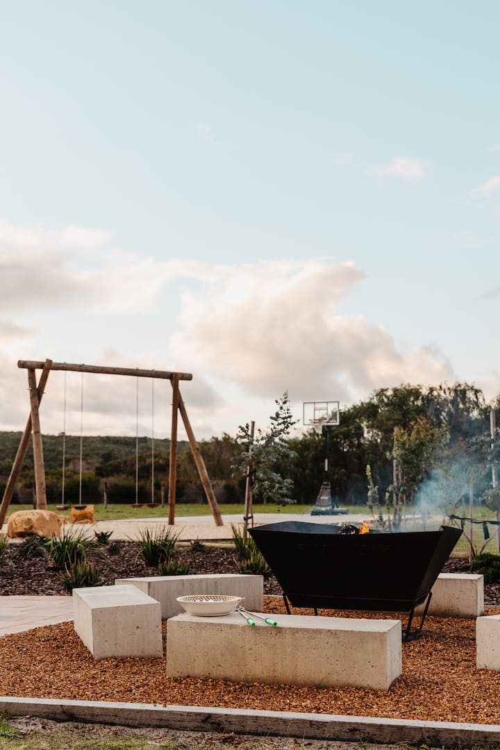 Rileystone | Family-Friendly Retreat