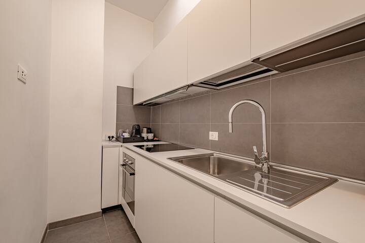 Superior Apartment gallery image 5