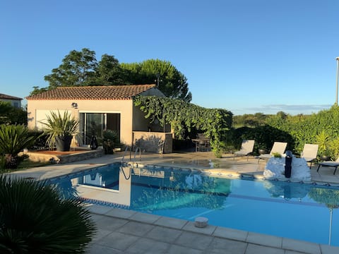 T2 house on private pool property