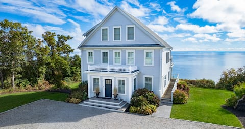 Cliff House - Panoramic views of Cape Cod Bay.