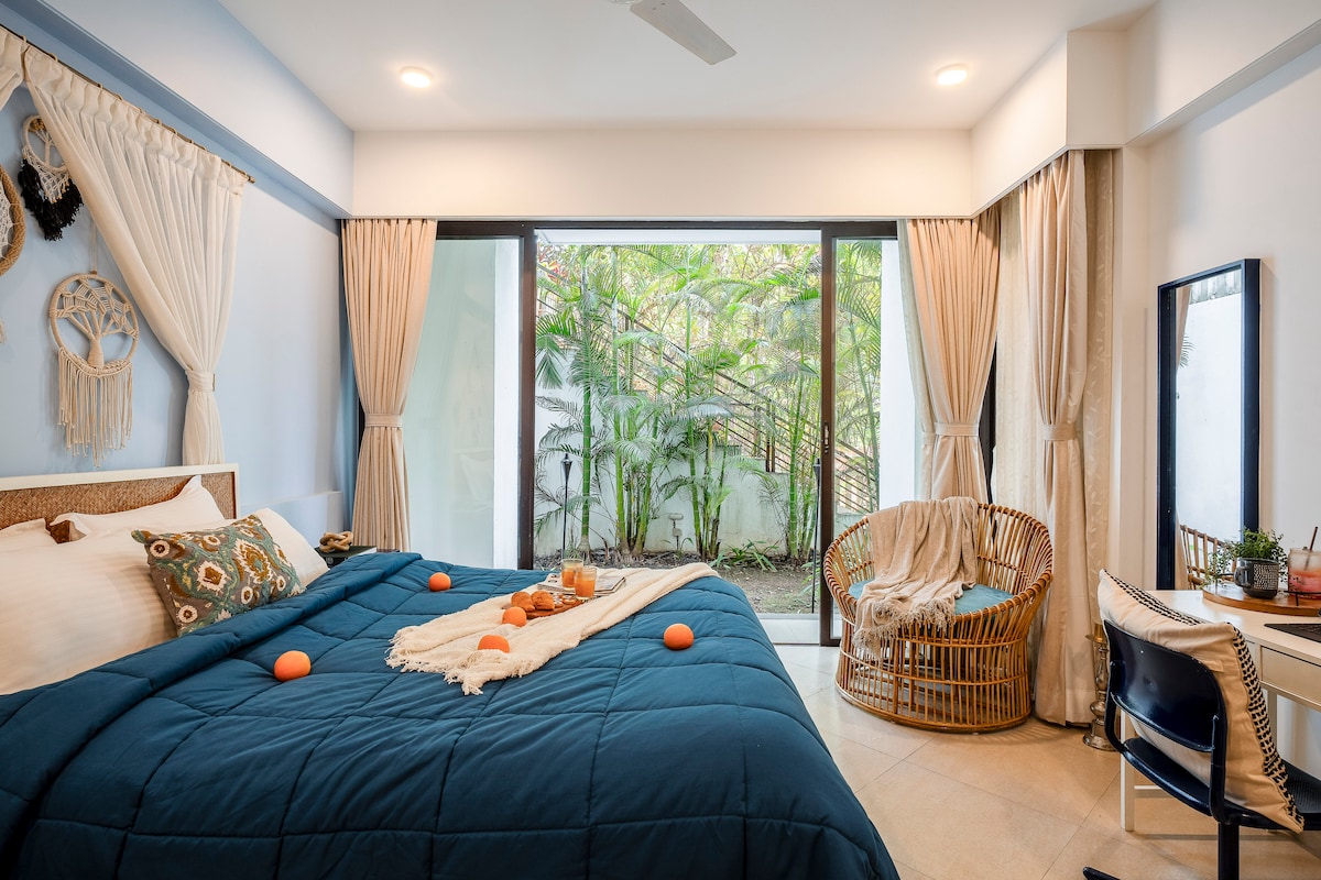 مسكن هادئ وأنيق مع نوافذ كبيرة وإطلالات على الحديقة التي تبقى لفترة طويلة.