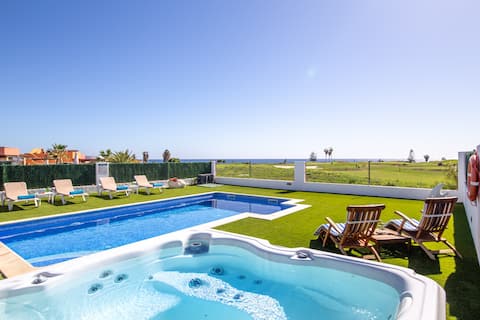 Exclusive Family Villa Spa Oceanfront Heated Pool