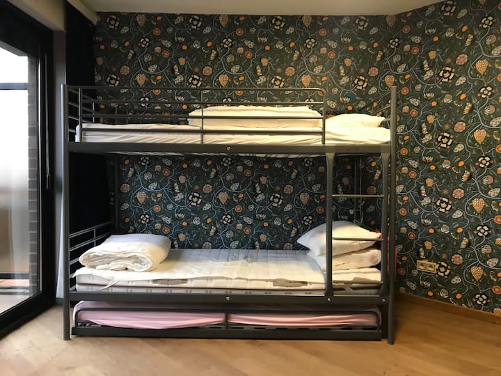 Chumba cha kwanza cha kulala