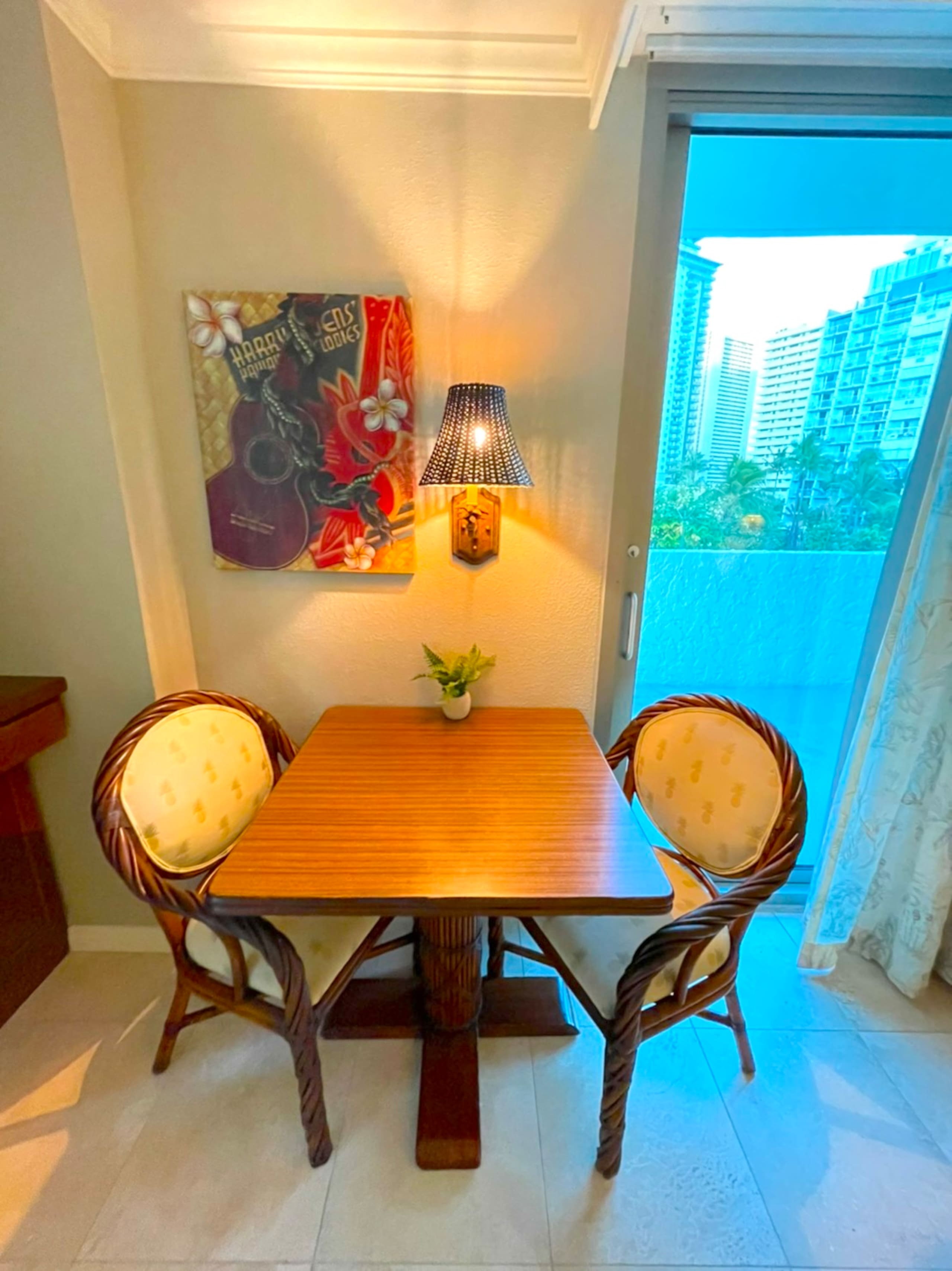 Condo in Honolulu · ★4.67 · Studio · 2 beds · 1 bath - Image 12