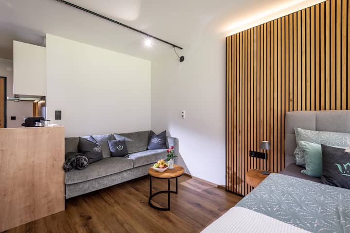 מקומות ישיבה עם ספה נפתחת - ספה נפתחת לשני אנשים