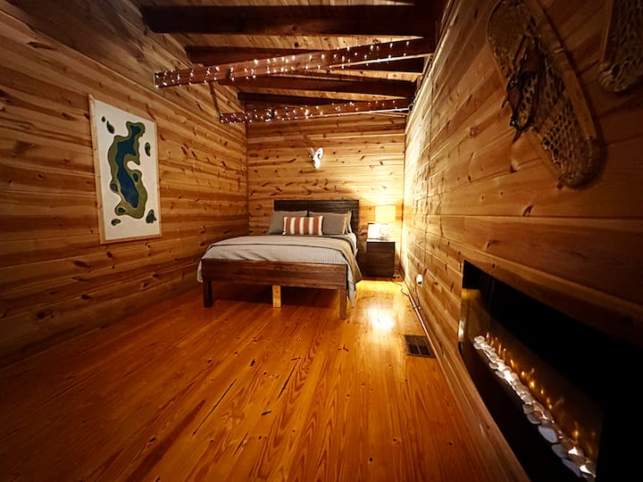 Bedroom 2, the snow room, queen sized pillow top mattress