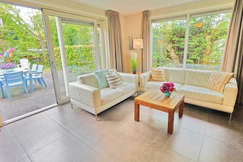 Top performing Airbnb: Quietly located Holiday villa with 2 Bathrooms in Sint Maartensvlotbrug