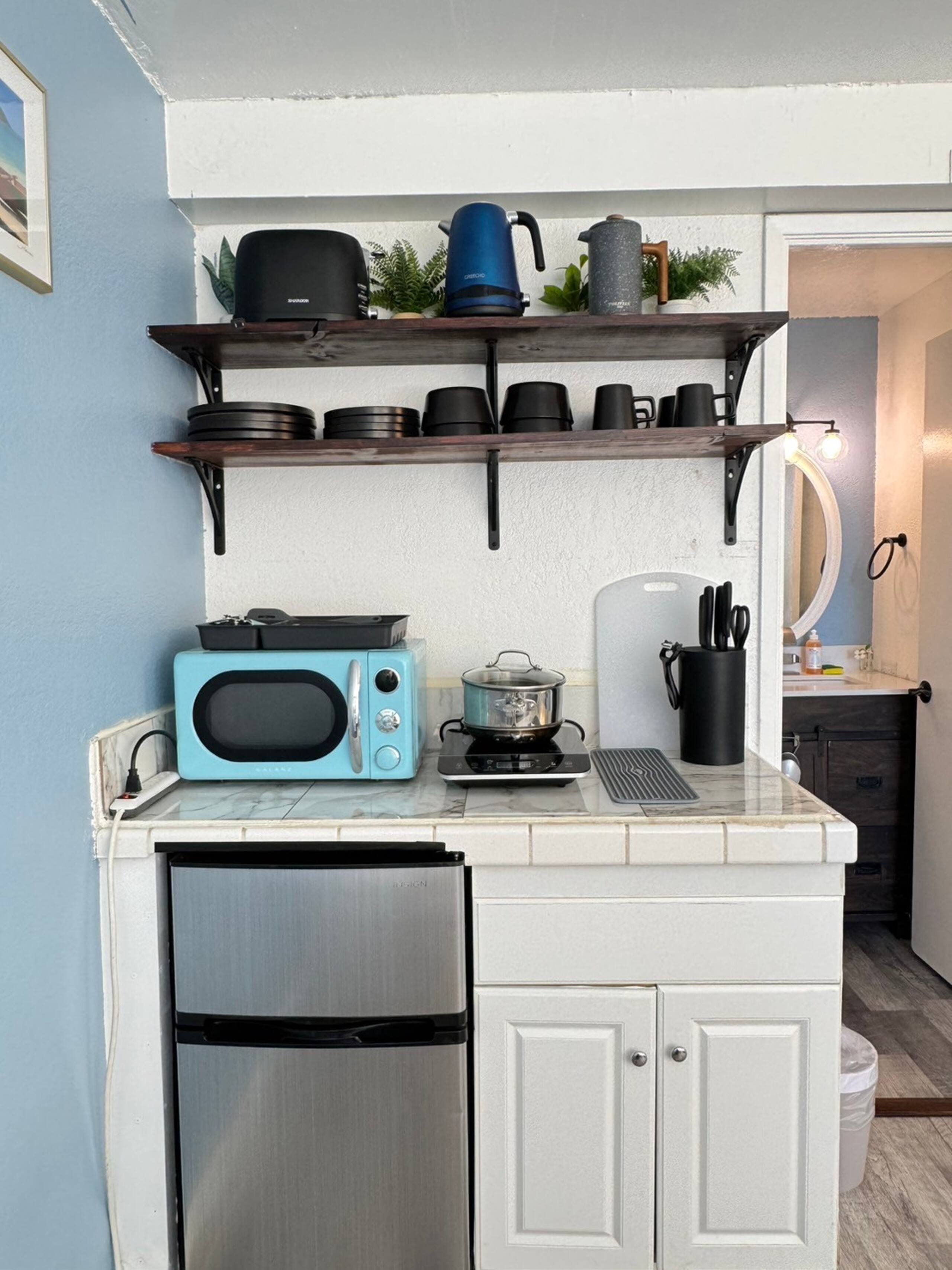 Condo in Honolulu · ★4.65 · Studio · 2 beds · 1 shared bath - Image 3