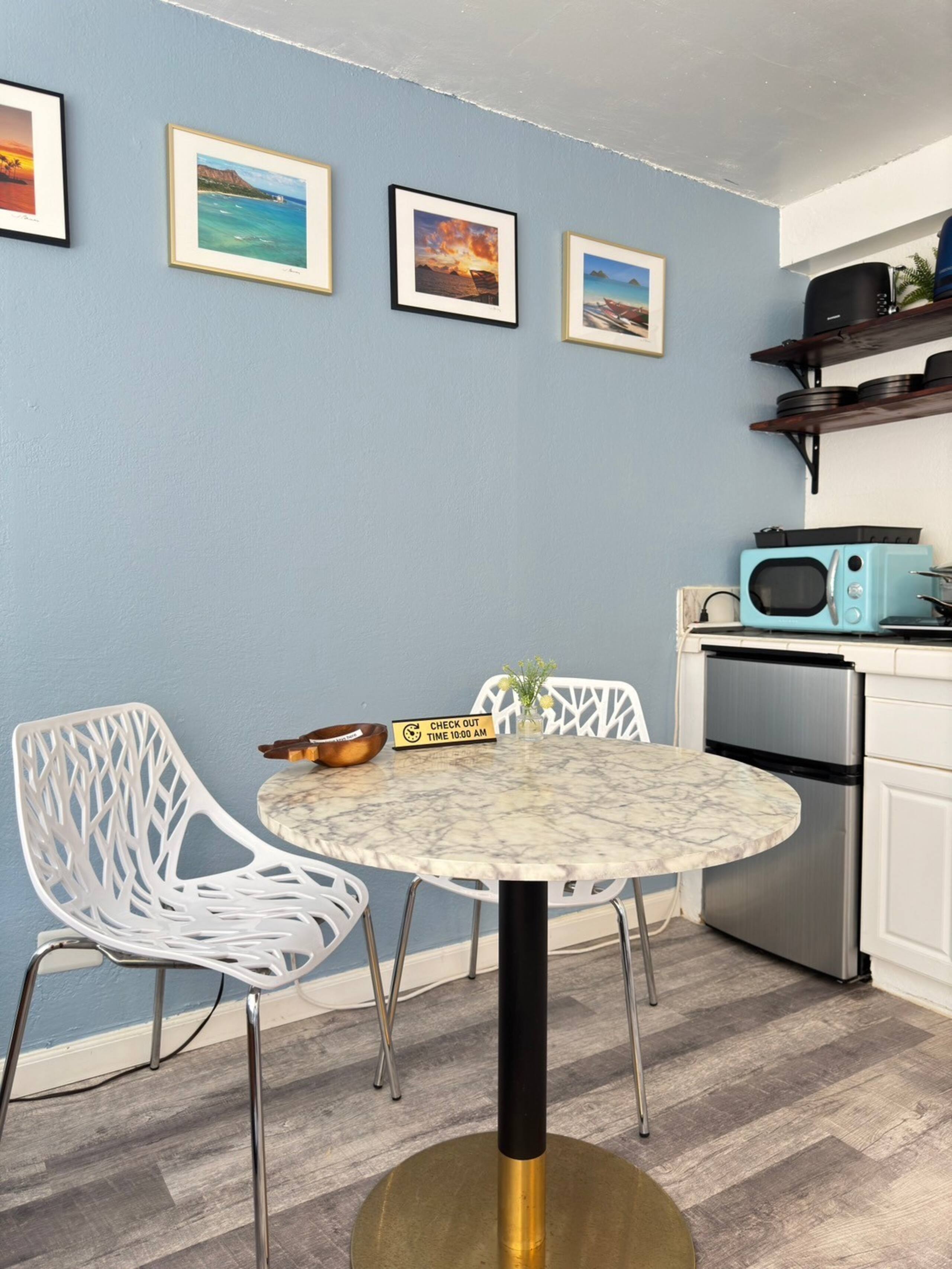 Condo in Honolulu · ★4.65 · Studio · 2 beds · 1 shared bath - Image 23
