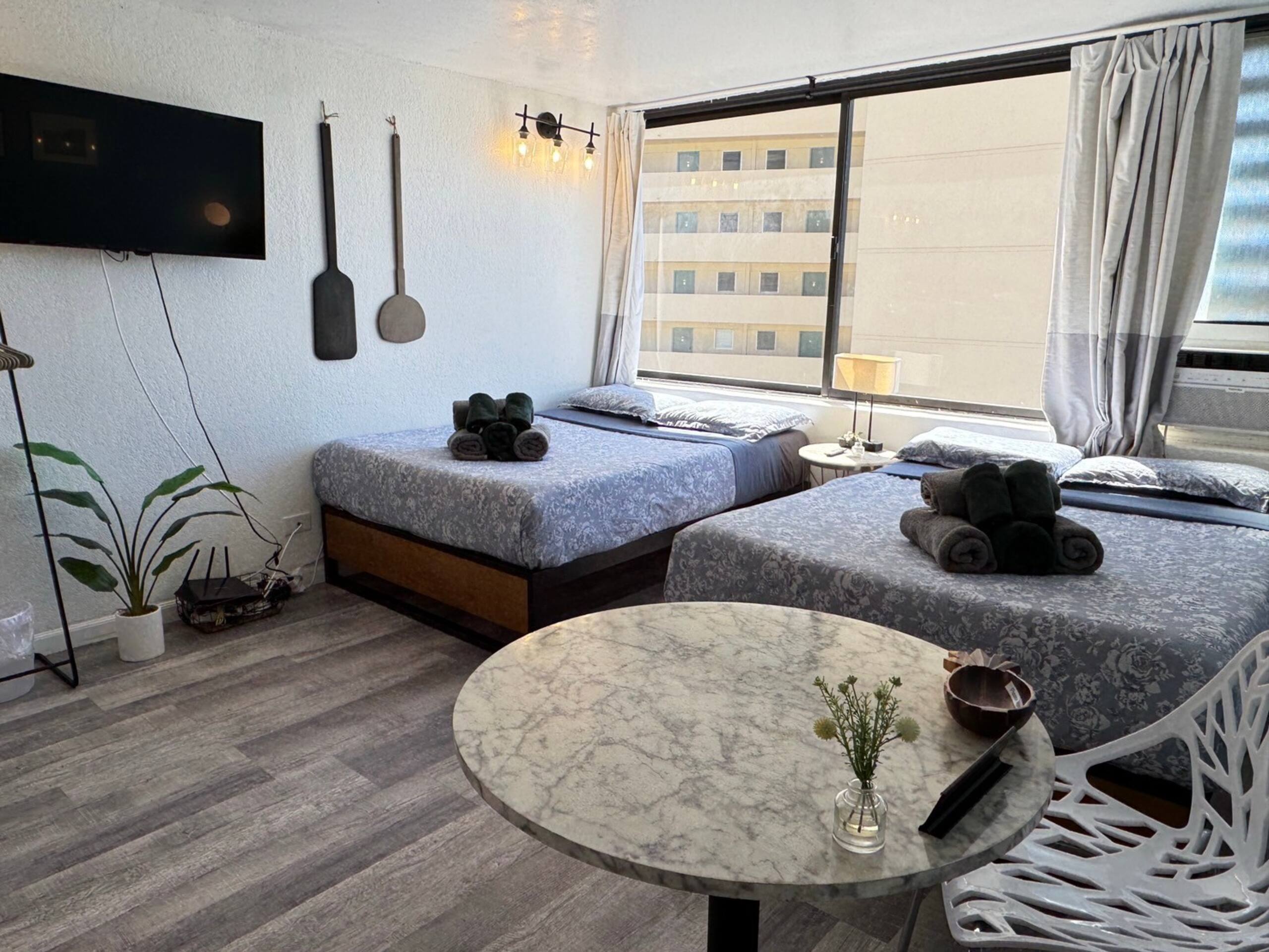 Condo in Honolulu · ★4.65 · Studio · 2 beds · 1 shared bath - Image 11