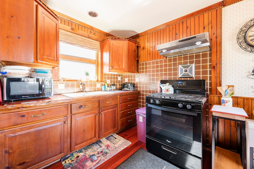 Wood-paneled kitchen at Serenity Retreat, Palenville NY