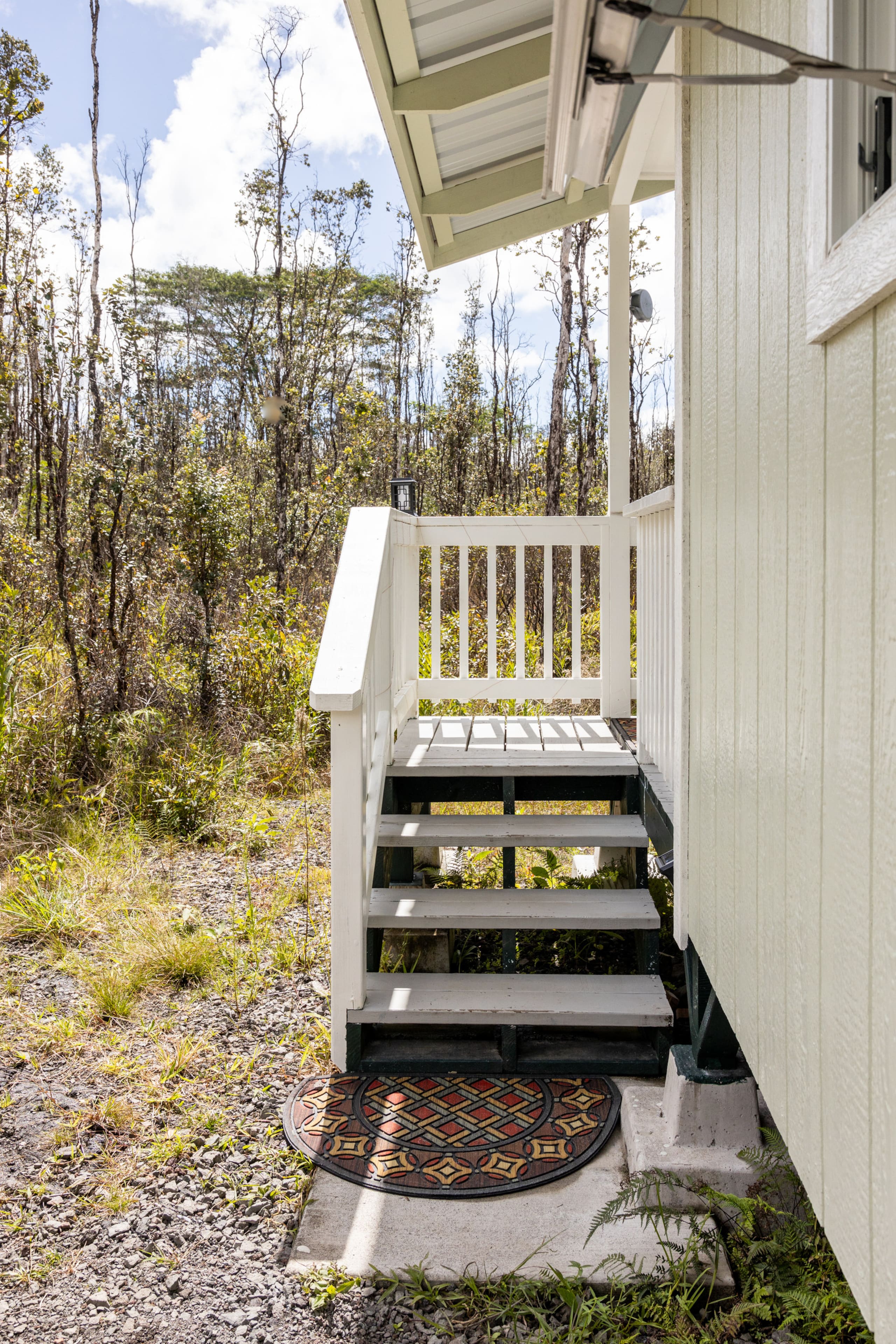 Home in Keaau · ★4.95 · 1 bedroom · 1 bed · 1 shared bath - Image 19