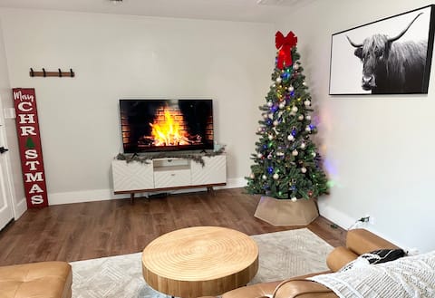 Walk to Downtown Loveland, Fire Pit, Porch, Coffee