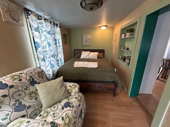 Lake Daze – Cozy Lakeside 1br Camper With Hot Tub! - Douglas Lake, TN