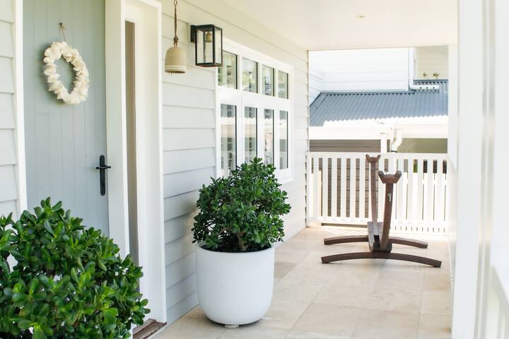 The Haven Beach House Avalon- 4 bedroom gallery image 5