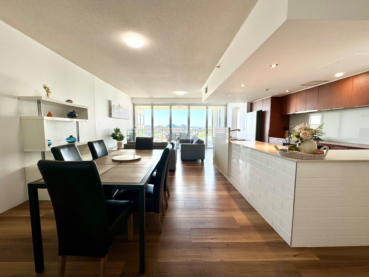 Popular Airbnb listing: # Spacious 3BRM Apartment in Spring Hill