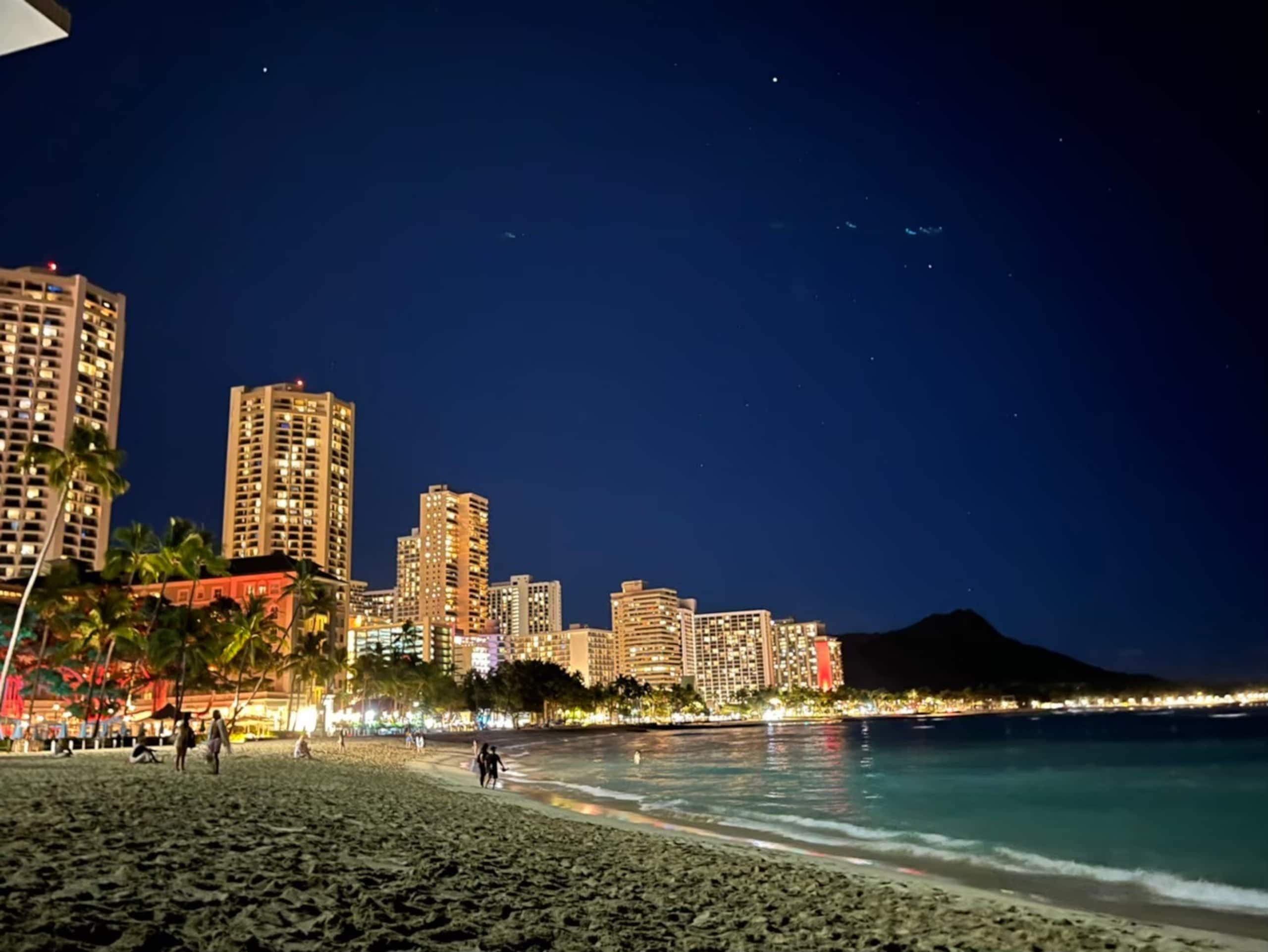 Condo in Honolulu · ★4.4 · Studio · 1 bed · 1 private bath - Image 22