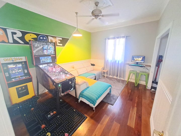 Self-contained Lower Level Flat In Lovely Home - Griffith University, Nathan Campus