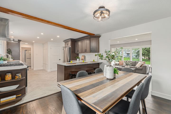 4 bed house with chefs kitchen gallery image 4