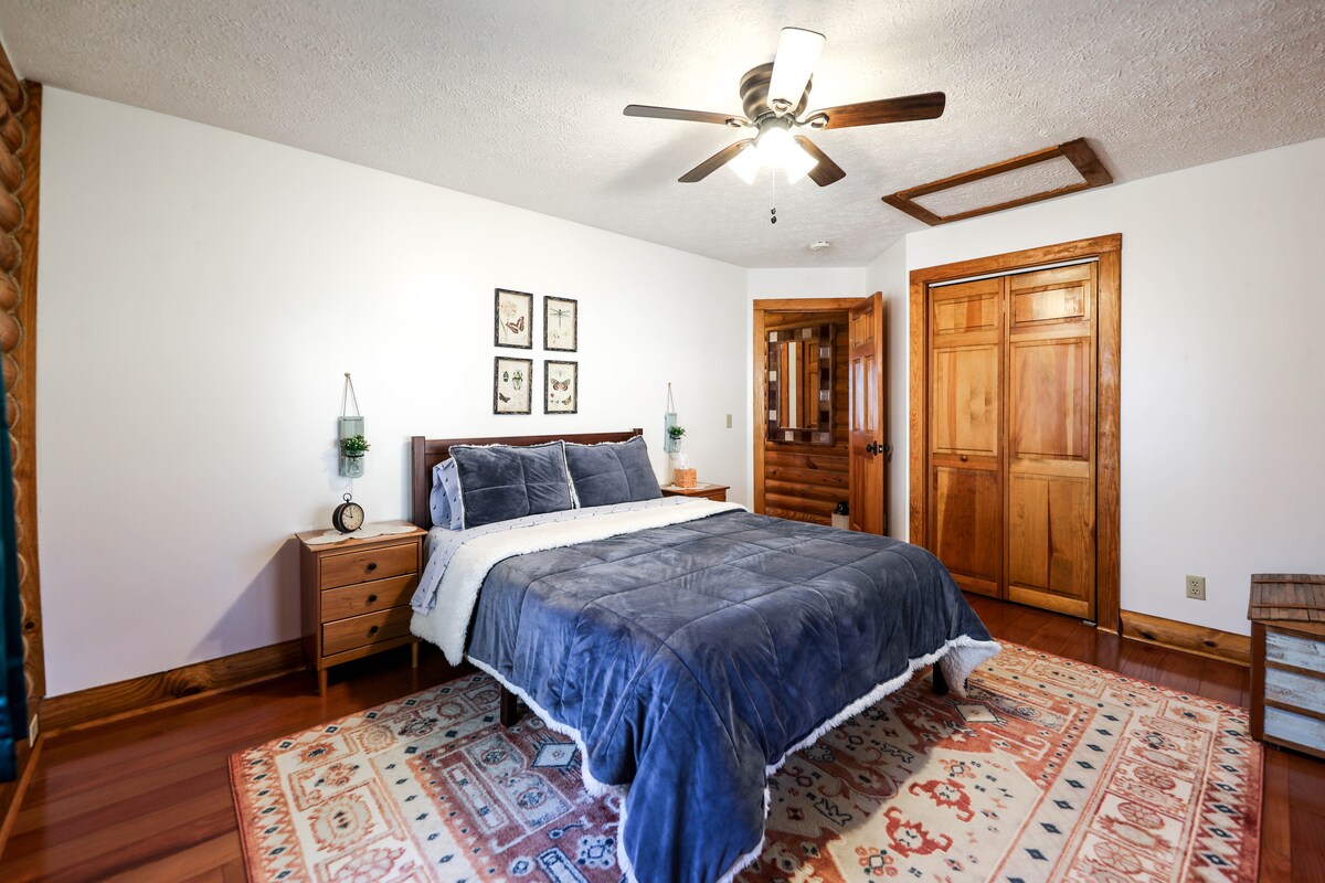 Გააღვიძეთ წინა ეზოში მდგარი ირემი. Მძიმე დამამშვიდებელი ბატკანი ზამთრისთვის...