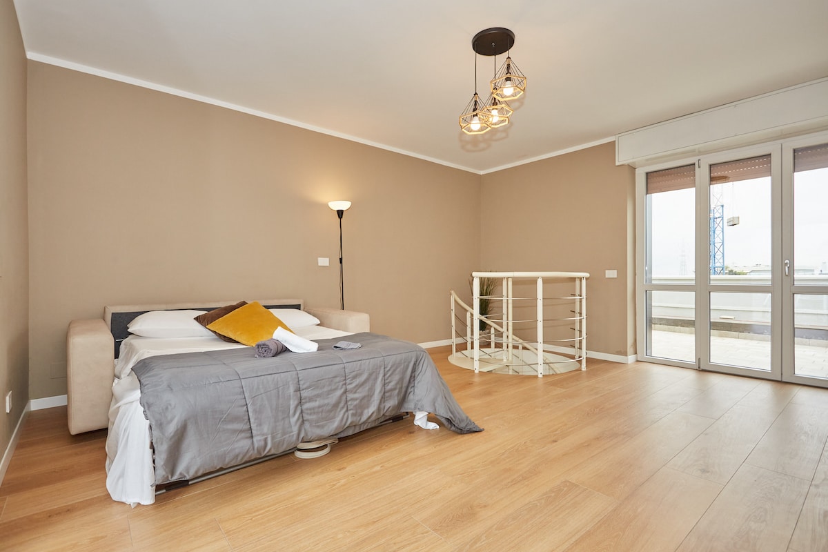 ห้องนอนคู่พร้อมห้องน้ำส่วนตัว 