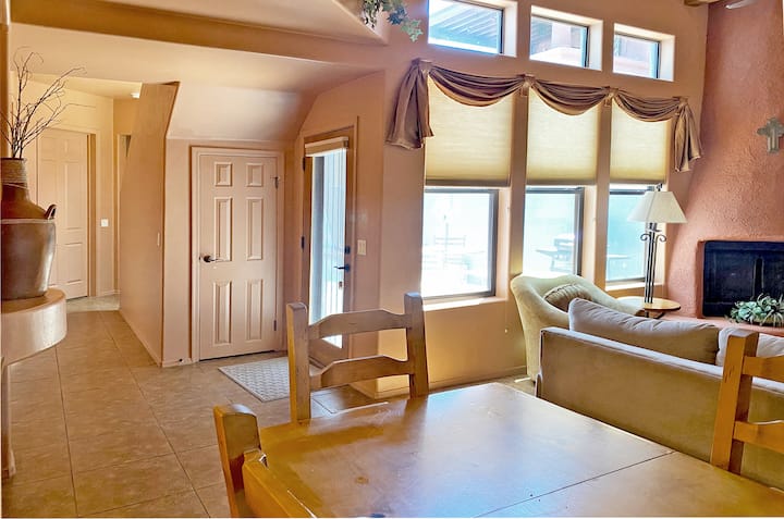 Stylish Townhome, 2bd, 2ba-pool & Gym Access. - Tubac, AZ