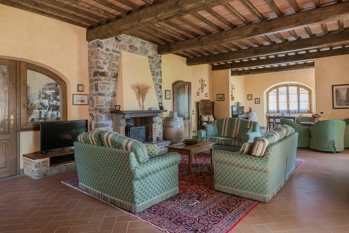 Top Airbnb: Villa Tontenano Capannole Chianti private pool 12 in Bucine