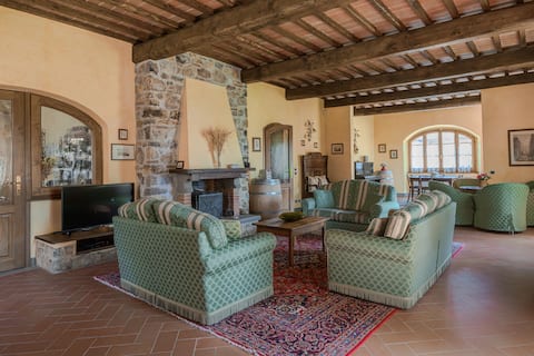 Top Airbnb: Villa Tontenano Capannole Chianti private pool 12 in Bucine
