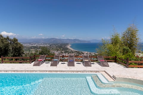 Villa Mariani - Italian Coastal Charm