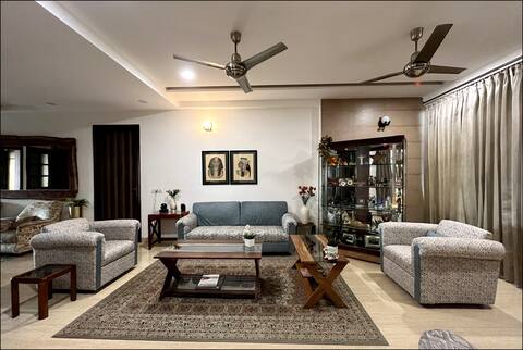 Balcony Bliss - Stylish & Unique Independent 2BHK