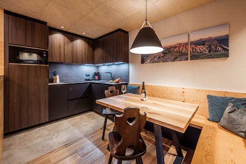Successful Airbnb property: Small Luxury Apartment Lausa 1 in Olang Valdaora in Olang