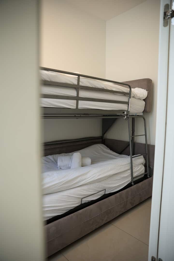 غرفة النوم 2